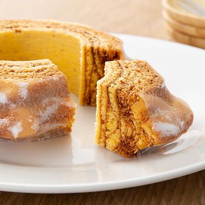 ラ・ベットラ・ダ・オチアイ　バウムクーヘン（オレンジピール入り）2