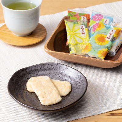 岩塚製菓　きなこ餅せんべい3