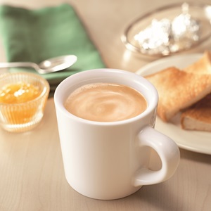 ブレンディ　スティックはホットコーヒー、ホットカフェオレもアイスコーヒーやアイスカフェオレも簡単に美味しく楽しめるスティックコーヒーです。