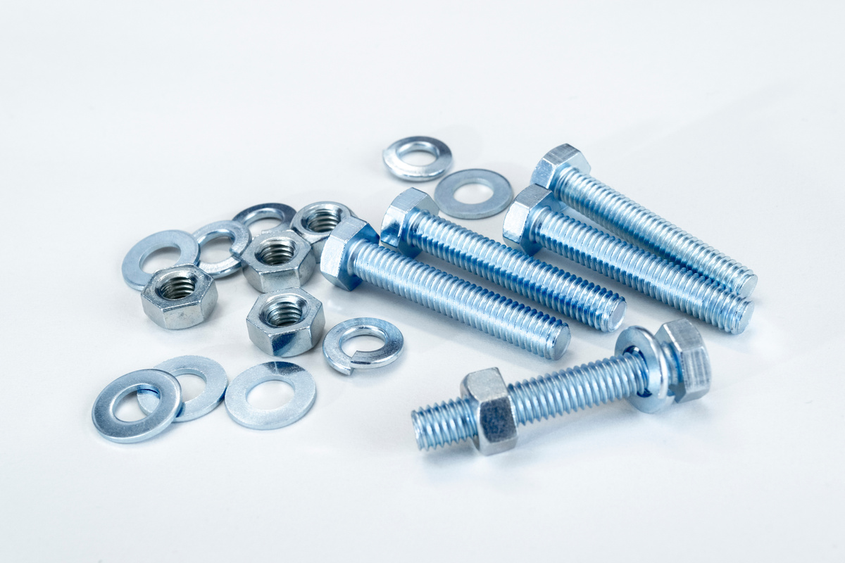 スプリングワッシャー、ボルト、ナット