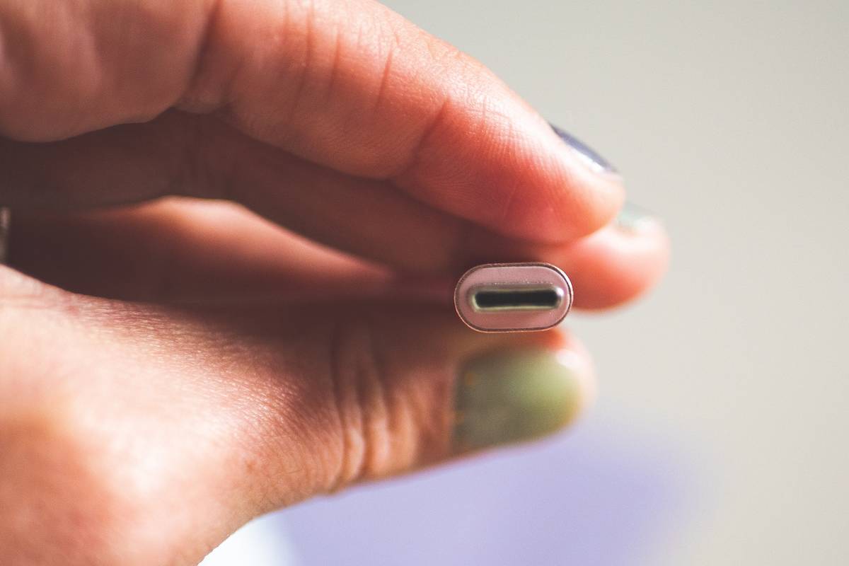 USB Type-C/Thunderbolt端子のイメージ