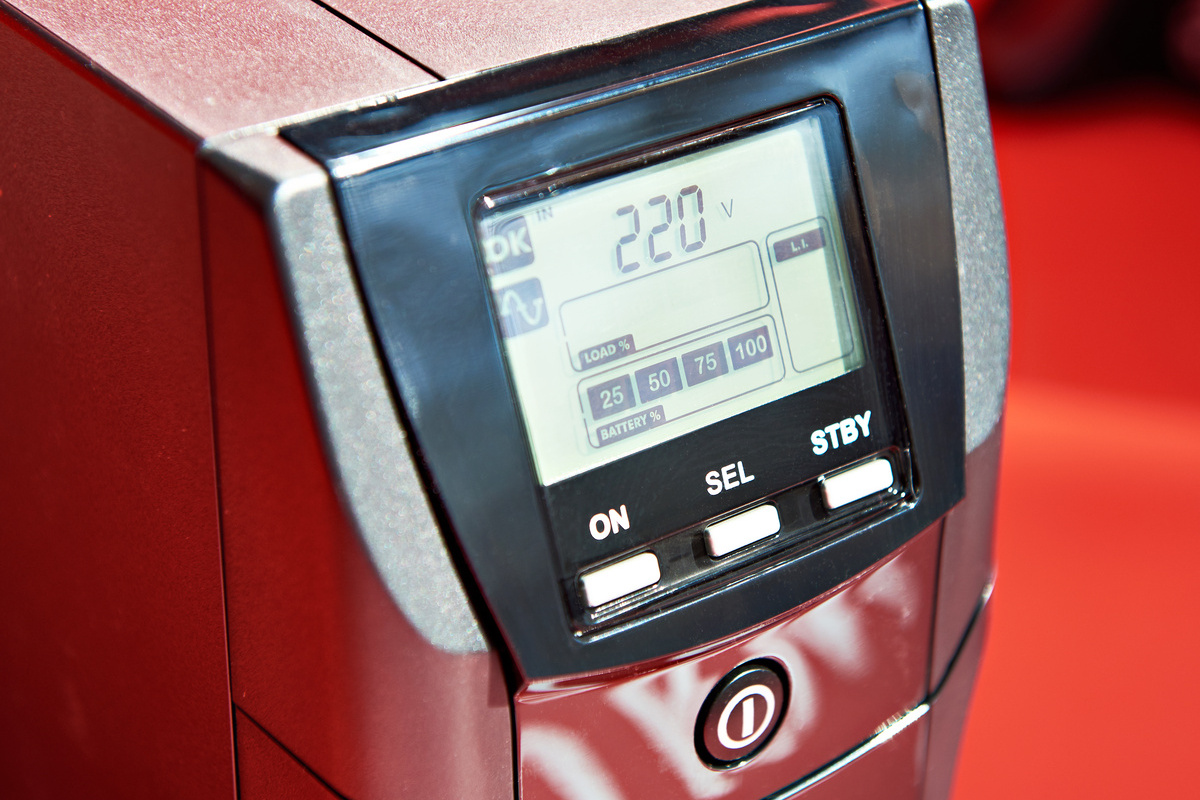 無停電電源装置 UPSのパネル